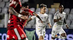 Santos encara líder Flamengo em busca de reação no campeonato