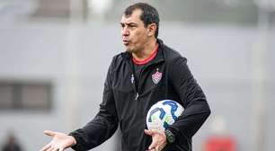 Vitória: Fábio Carille ganha reforço no meio de campo para duelo contra o Botafogo, pelo Brasileirão