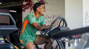 John Kennedy celebra reapresentação no Fluminense: 'Ansioso para reencontrar a torcida'