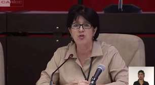 Em Cuba, ministra renuncia após dizer que lá "não existem mendigos"