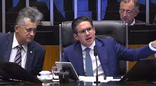 Hugo Motta discute com Carlos Jordy: 'Não funciono sob ameaça'; veja vídeo