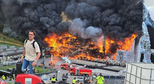Incêndio destrói palco principal do festival Tomorrowland, na Bélgica