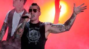 Todos os erros cometidos pelo Avenged Sevenfold no álbum branco, segundo M. Shadows