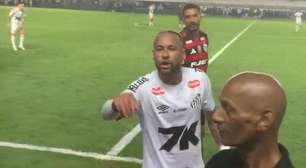 Neymar defende Danilo de ofensas da torcida do Santos: 'Respeita, p'