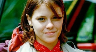 'Cenas escabrosas': há 30 anos, Carolina Dieckmmann regravou cena de 'Malhação' às pressas após polêmica com nudez e ator menor de idade