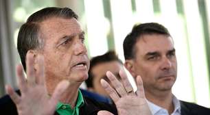 Bolsonaro se nega a mostrar tornozeleira na TV: 'Tenho vergonha'