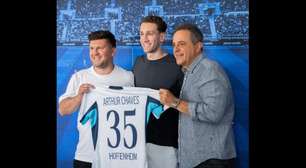 Hoffenheim renova com brasileiro, destaque defensivo da última temporada