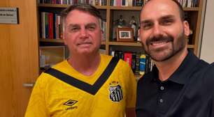 Bolsonaro diz que Eduardo é 'mais útil' nos EUA do que no Brasil: 'Se vier para cá, está preso'