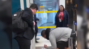 Homem provoca tumulto ao 'protestar' em portão de embarque do Aeroporto Internacional de SP
