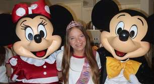 Rafa Justus comemora 16 anos na Disney com camiseta personalizada