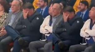 Bolsonaro chora durante culto após Moraes decidir contra prisão preventiva