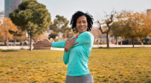 Treino para fazer ao ar livre: Personal trainer dá dicas sobre quais exercícios fazer