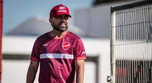 Técnico do Vila Nova solta sobre objetivo de acesso com surpresa: "Não é"