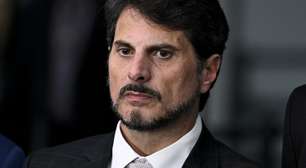 Marcos do Val desembarca no Brasil e coloca tornozeleira eletrônica