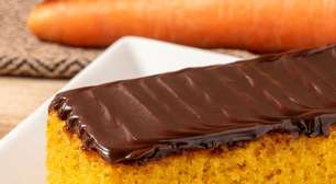 Bolo de cenoura fofinho: com calda durinha de chocolate