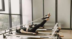 Frog: o exercício "sapinho" no Pilates Reformer que fortalece quadris e glúteos com segurança após os 50 anos