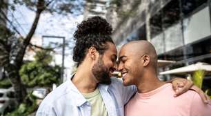 Casais de homens gays estão mais próximos de terem filhos sem um óvulo