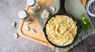 Macarrão ao molho alfredo: receita italiana para suas refeições
