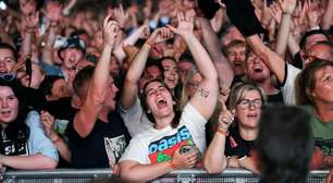 Homem morre após queda em show do Oasis em Londres