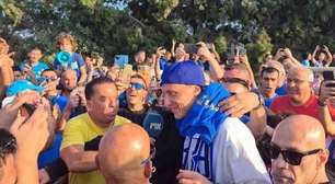 Com festa de superstar, David Luiz desembarca no Chipre para defender o Pafos
