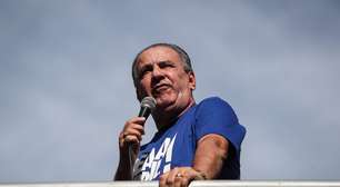 Em trio elétrico esvaziado, bolsonaristas pedem anistia, e criticam Lula e Moraes na Paulista