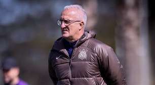 Dorival vê Corinthians com dificuldade no mercado, mas descarta pressionar diretoria