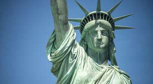 A pintura da Estátua da Liberdade que foi vetada em exposição para não irritar Trump