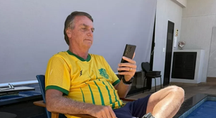 Especialistas veem descumprimento de medida cautelar por Bolsonaro após publicação de Flávio; entenda