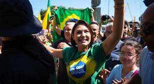 Michelle Bolsonaro posta mensagem bíblica após prisão domiciliar de Bolsonaro