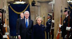 Comissão da Câmara convoca casal Clinton a depor sobre Epstein