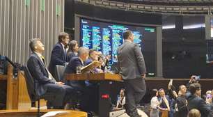 Congresso volta ao trabalho com bate-boca entre parlamentares após prisão de Bolsonaro