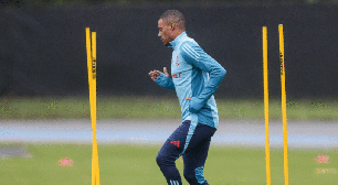 De La Cruz de saída do Flamengo? Irmão do jogador faz previsão sobre o futuro