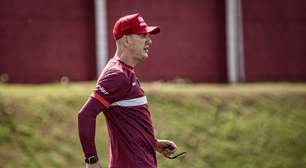 Técnico do Vila Nova, Paulo Turra solta sem medo para jogadores: "É no shopping"
