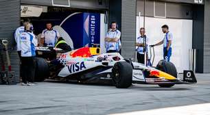 F1: Norris, Lawson e Aron testam pneus da Pirelli para 2026 na Hungria