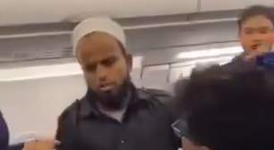 Homem leva tapa de desconhecido durante crise de pânico em voo na Índia; veja