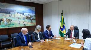 Eduardo Leite leva ao governo federal demandas para proteger indústria gaúcha de tarifaço