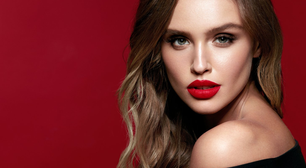 Mulheres que usam batom vermelho costumam ter essas 5 atitudes em comum