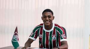 Oficial! Lateral assina com o Fluminense até 2028