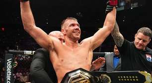 Sonnen defende que vitória de Du Plessis sobre Chimaev coloca campeão entre os três maiores