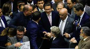 Hugo Motta decide indicar afastamento de 5 deputados por até 6 meses por causa de motim; veja quais
