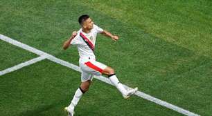 Manchester City recusa proposta da Roma por Echeverri