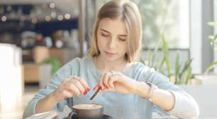Entenda como o excesso de açúcar e cafeína pode afetar os estudantes