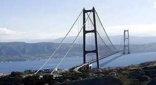 Com 3 km de extensão sobre o mar, esta será a maior ponte suspensa do mundo e um pesadelo para os engenheiros