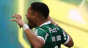 Vitor Roque celebra, enfim, primeiro gol pelo Palmeiras no Allianz