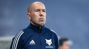 Leo Jardim faz promessa de 'não treinar outro clube no Brasil' à torcida do Cruzeiro
