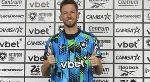 Neto é apresentado no Botafogo: 'Quando o cavalo está selado, tem que montar'