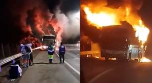 Ônibus com torcedores do Cruzeiro pega fogo em Minas Gerais