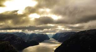 Recortes exuberantes entre montanhas: veja belos fiordes pelo mundo