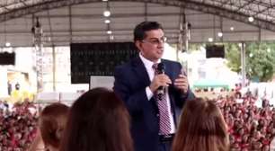 Pastor sugere que jovens 'casem com morenas' porque 'branquinha é mais cara' durante pregação