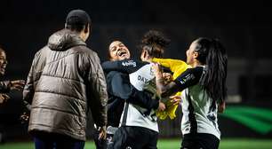 Corinthians domina a Ferroviária e mantém liderança do Paulistão feminino